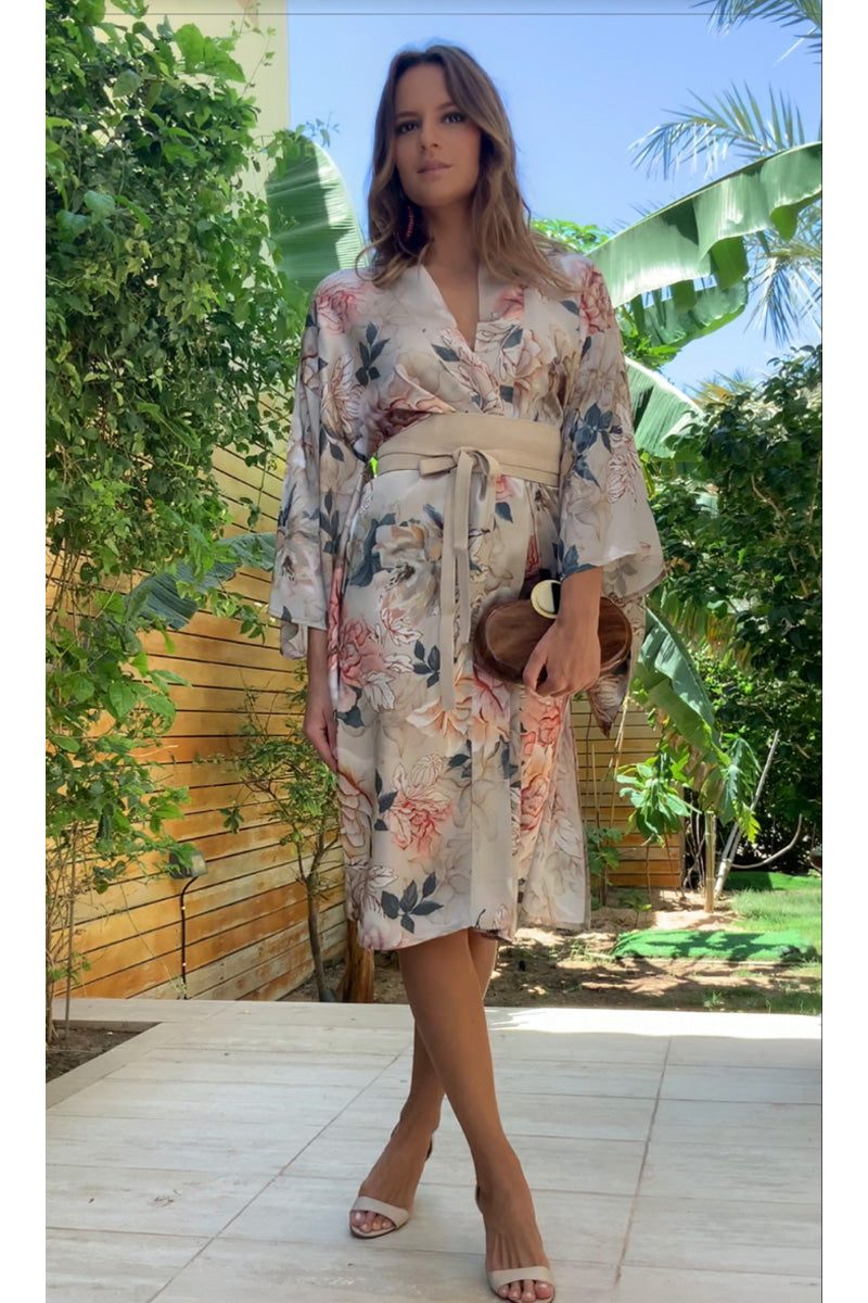 Romantic Light Rose Silk Modern Kimono Ariel's Vibes Romantic Light Rose Silk Modern Kimono Ariel's Vibes